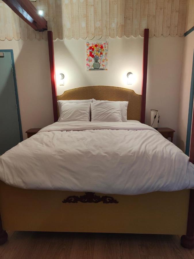 L'Auberge De Thenay エクステリア 写真