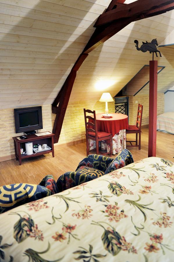 L'Auberge De Thenay エクステリア 写真